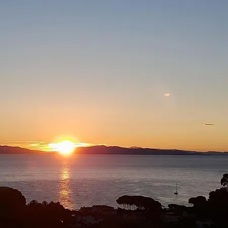 Gualdo Piscina Vista Mare *